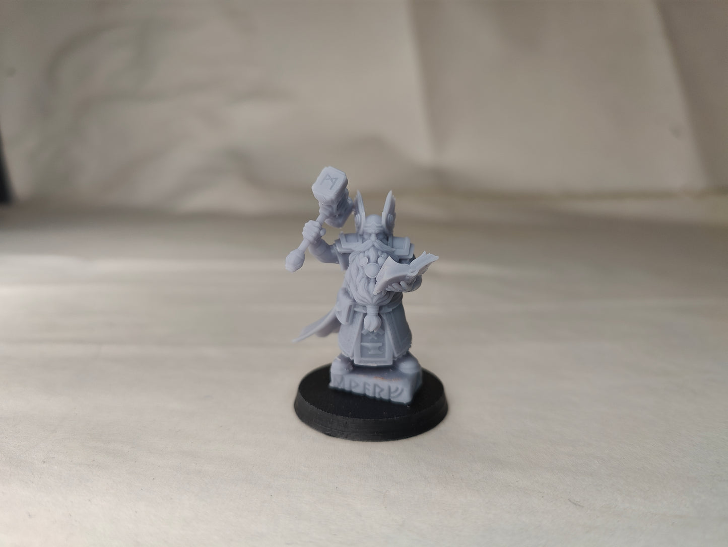 Kromnir, Rune Scryer