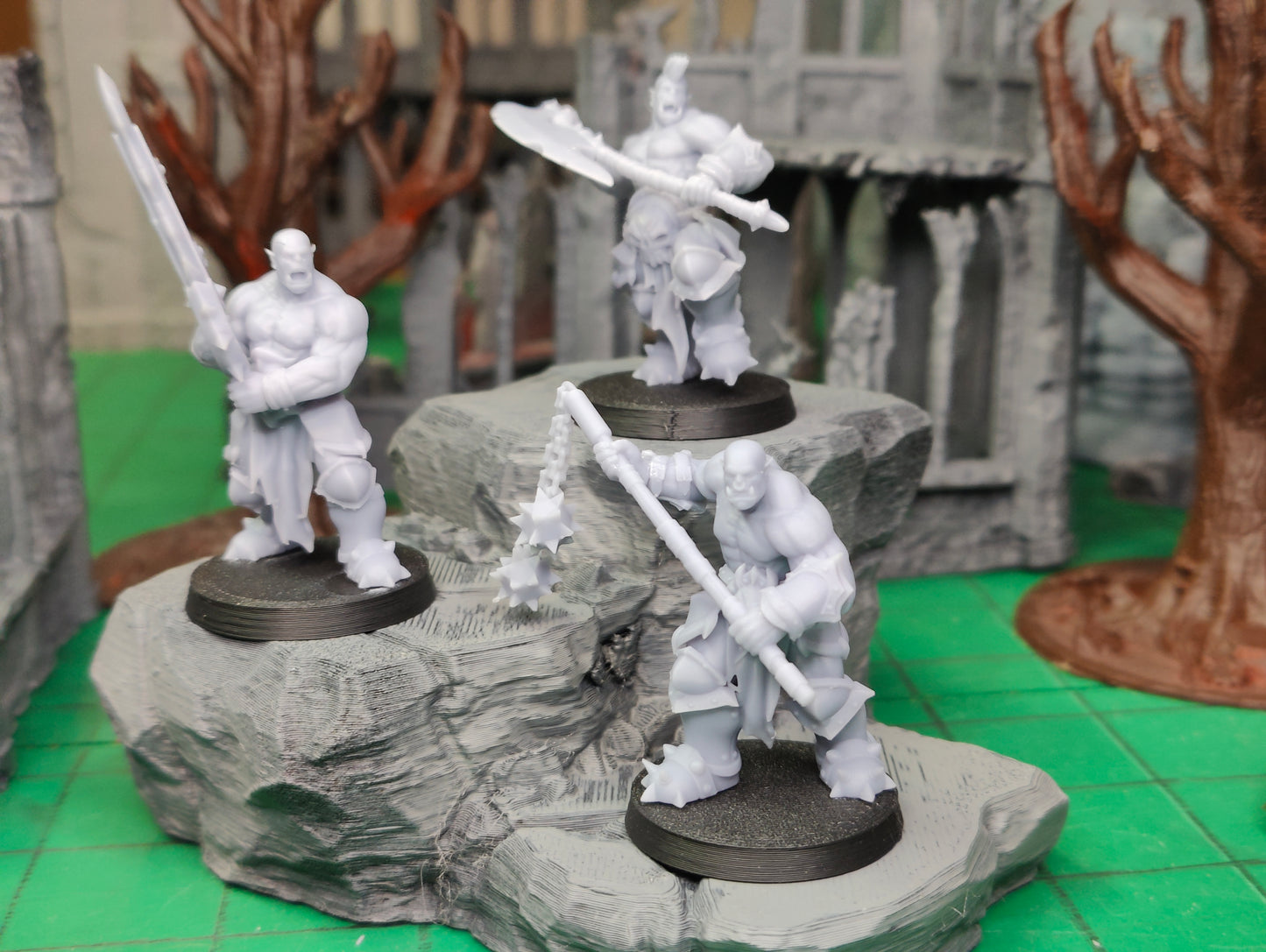 Orcs Wildlings with Two Handed Weapon